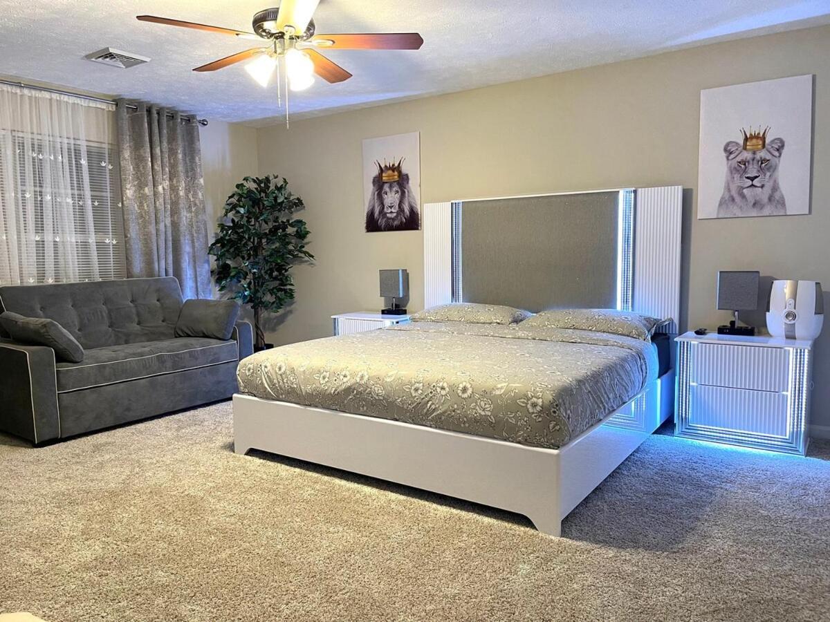 Holiday home Gorgeous House Private Pool Hot Tub Playroom *