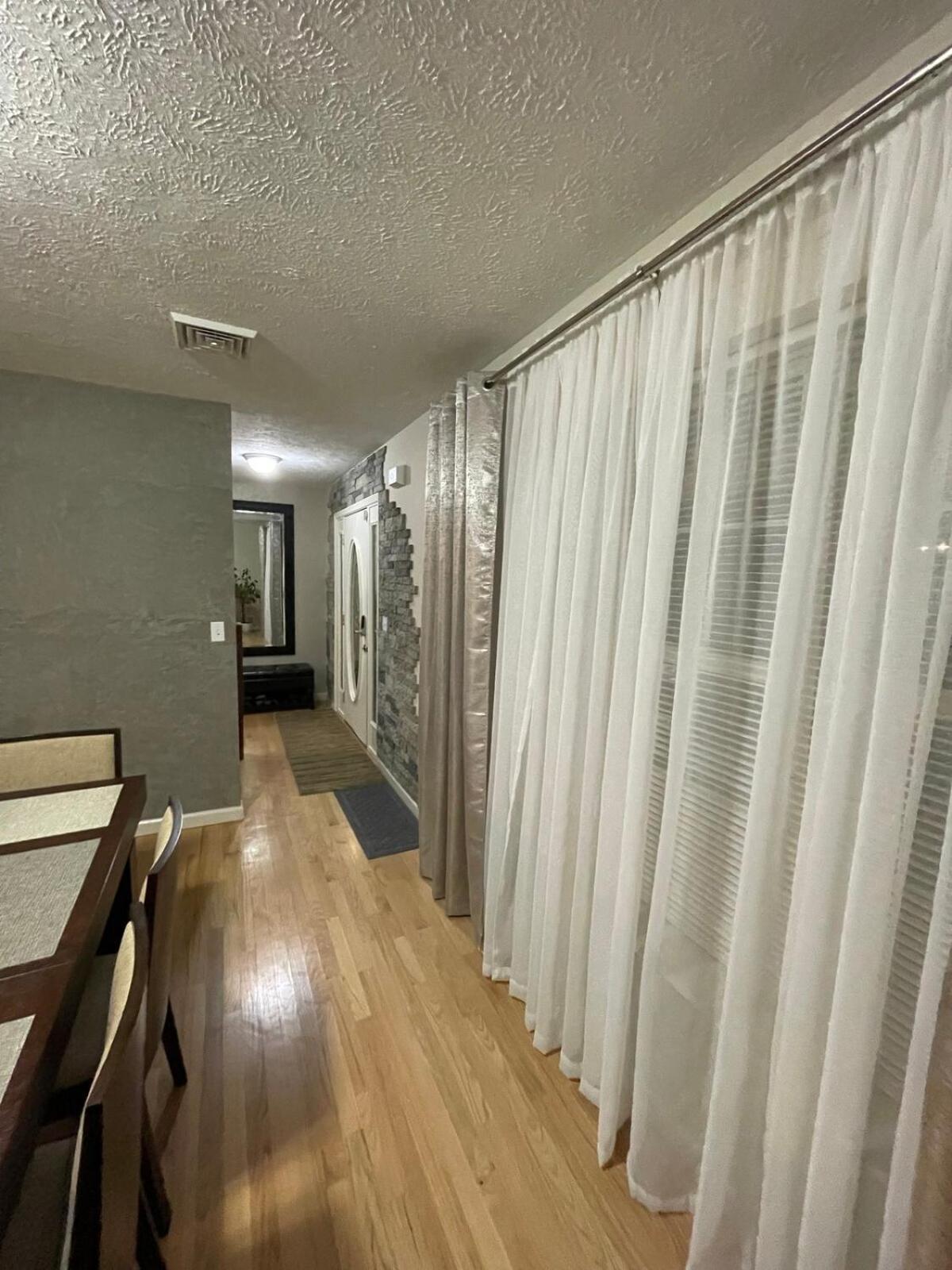 Gorgeous House Private Pool Hot Tub Playroom Holiday home Long Pond