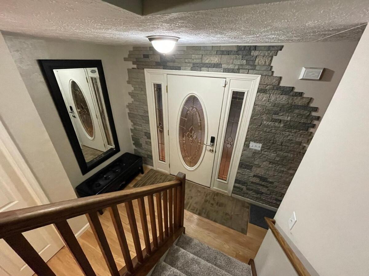 Gorgeous House Private Pool Hot Tub Playroom Holiday home Long Pond