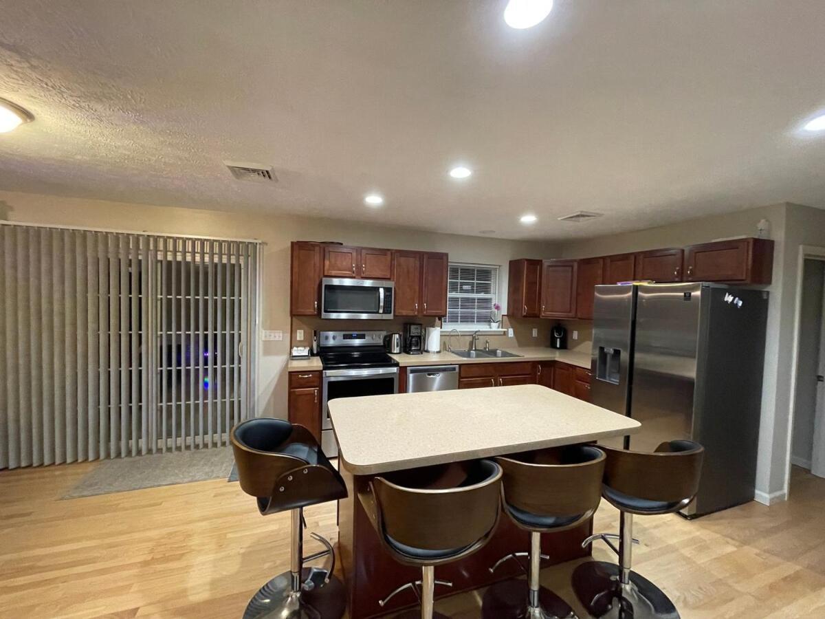 Holiday home Gorgeous House Private Pool Hot Tub Playroom