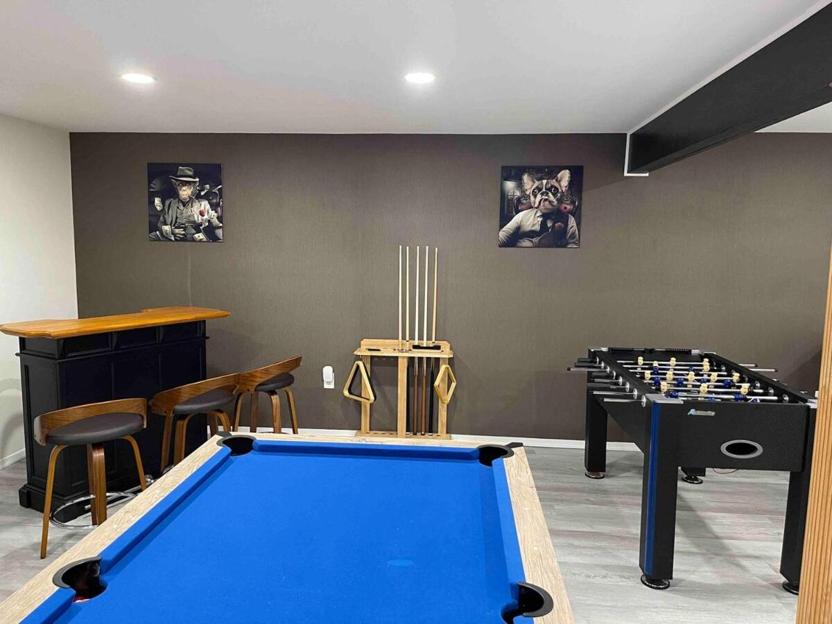 Holiday home Gorgeous House Private Pool Hot Tub Playroom Long Pond